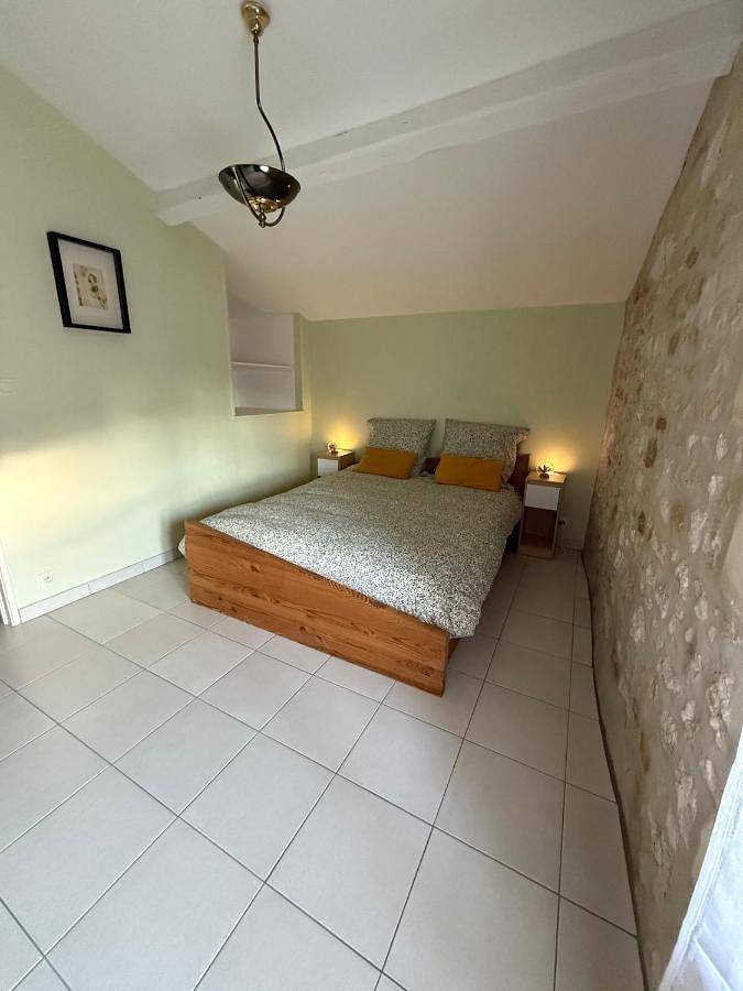 Location de vacances pour 4 personnes, avec terrasse ainsi que vue et jardin, animaux acceptés à Meursac - 4