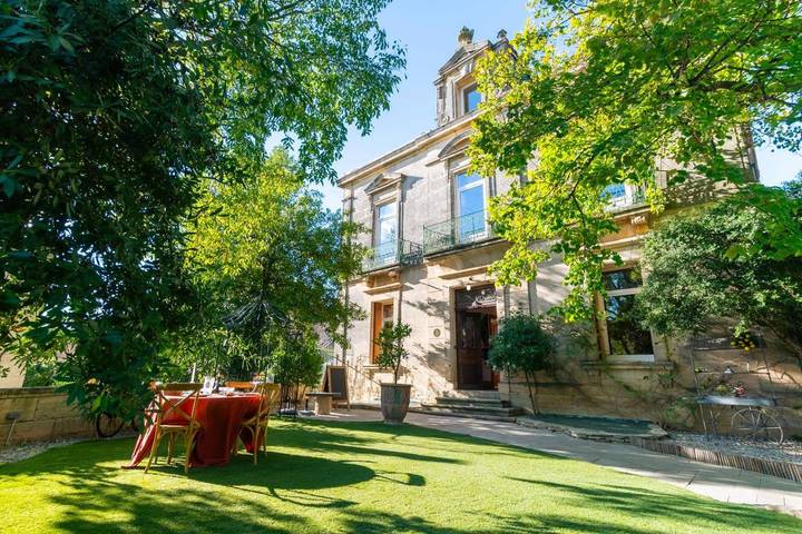 Hôtel pour 20 personnes, avec vue ainsi que jardin et piscine, animaux acceptés