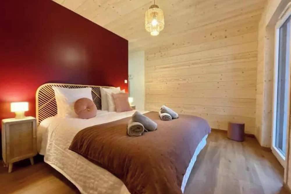 Chalet Les 2 Marmottes Classified **** with Nordic bath and pétanque court in Gerbépal, Regionaler Naturpark Belchen der Vogesen