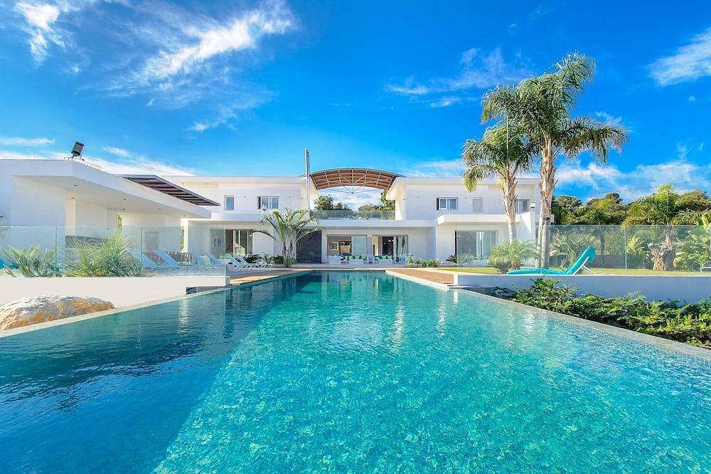 Bay View Villa Cyprus, lujo en su máxima expresión! in Protaras, Chipre Sur