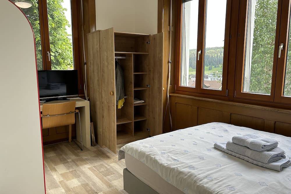 Ganze Wohnung, Studio Dans Immeuble Bourgeois Avec Magnifiques Vues in Tramelan, Naturpark Chasseral