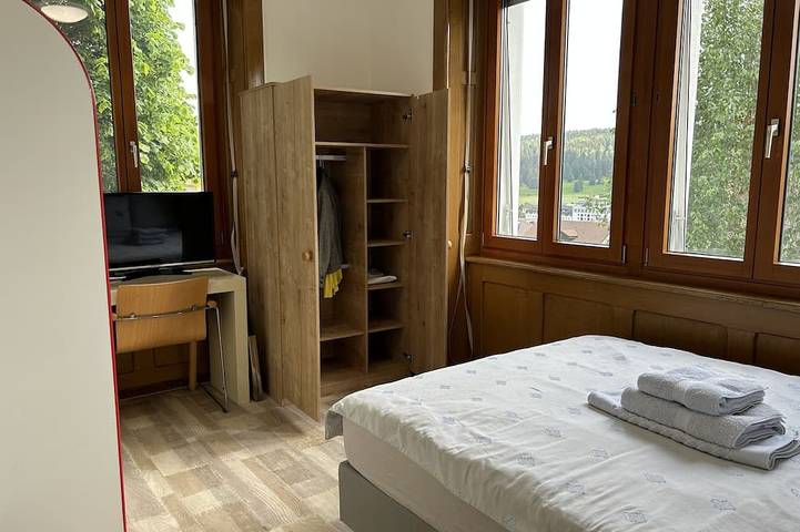 Ganze Wohnung, Studio Dans Immeuble Bourgeois Avec Magnifiques Vues in Tramelan, Grand Chasseral