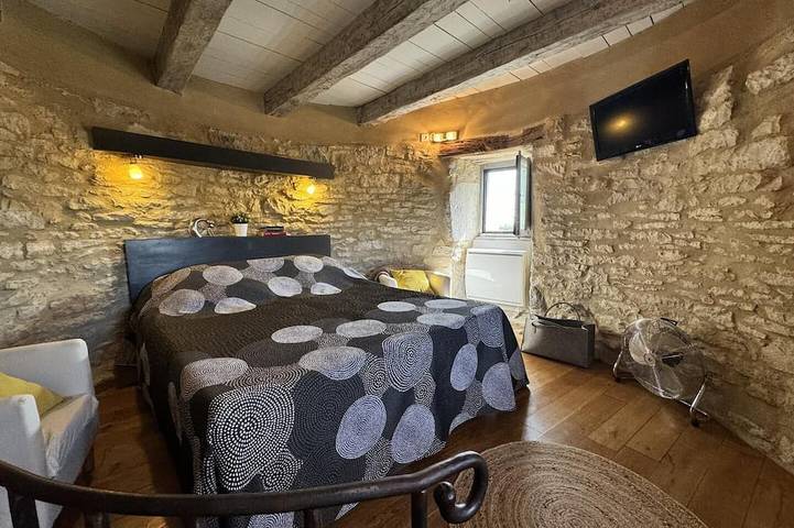 Location de vacances pour 3 personnes, avec jardin à Varaire - 4