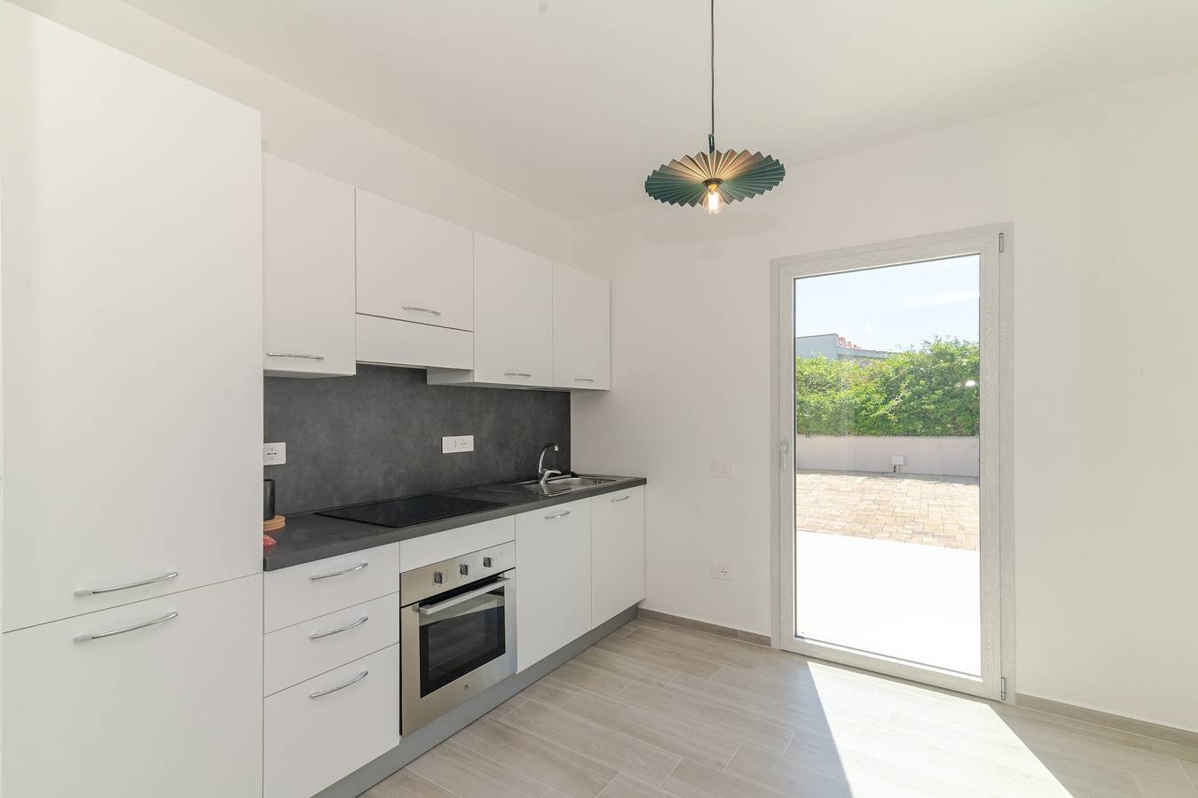 Appartamento intero, Appartamento 'Blu con Patio' con Terrazza Privata a 3 minuti a piedi dalla spiaggia di budoni in Budoni, Olbia-Tempio