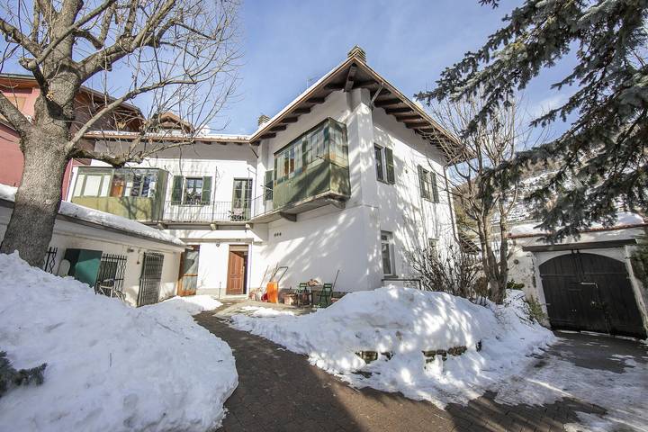 Gîte pour 4 personnes, adapté aux familles à Bardonnèche - 2