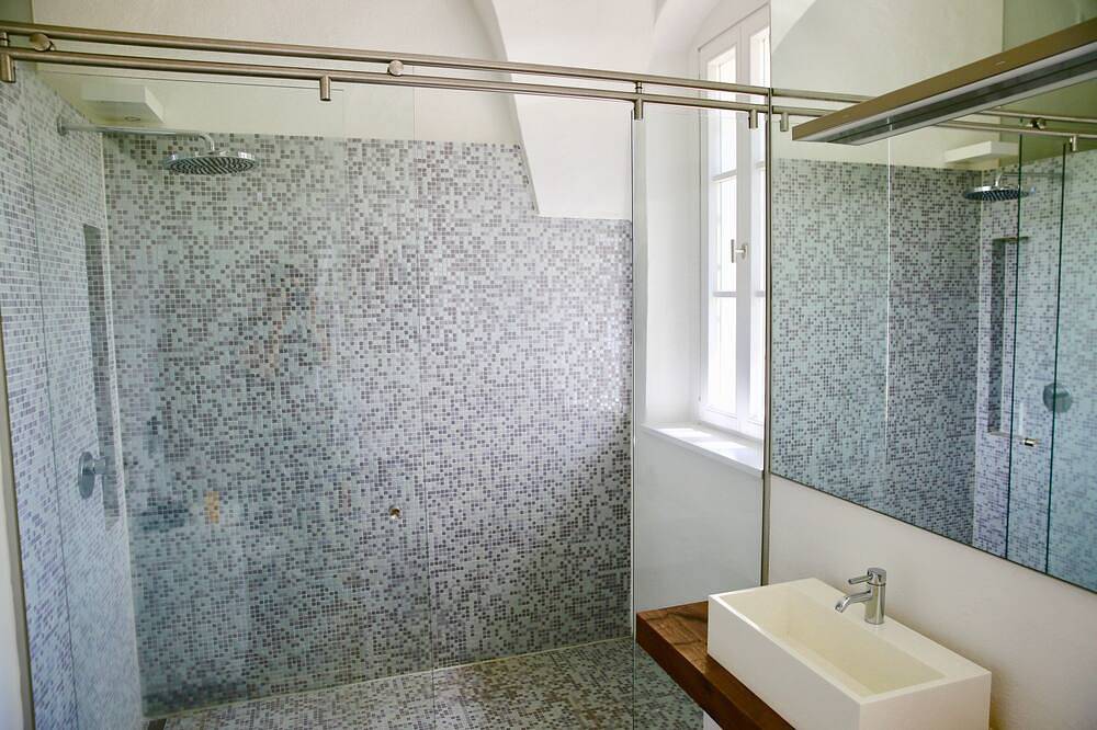 Schloß Aichhof, 800 Jahre alt, Luxus auf 400.000m2 in Glödnitz, Mittelkärnten