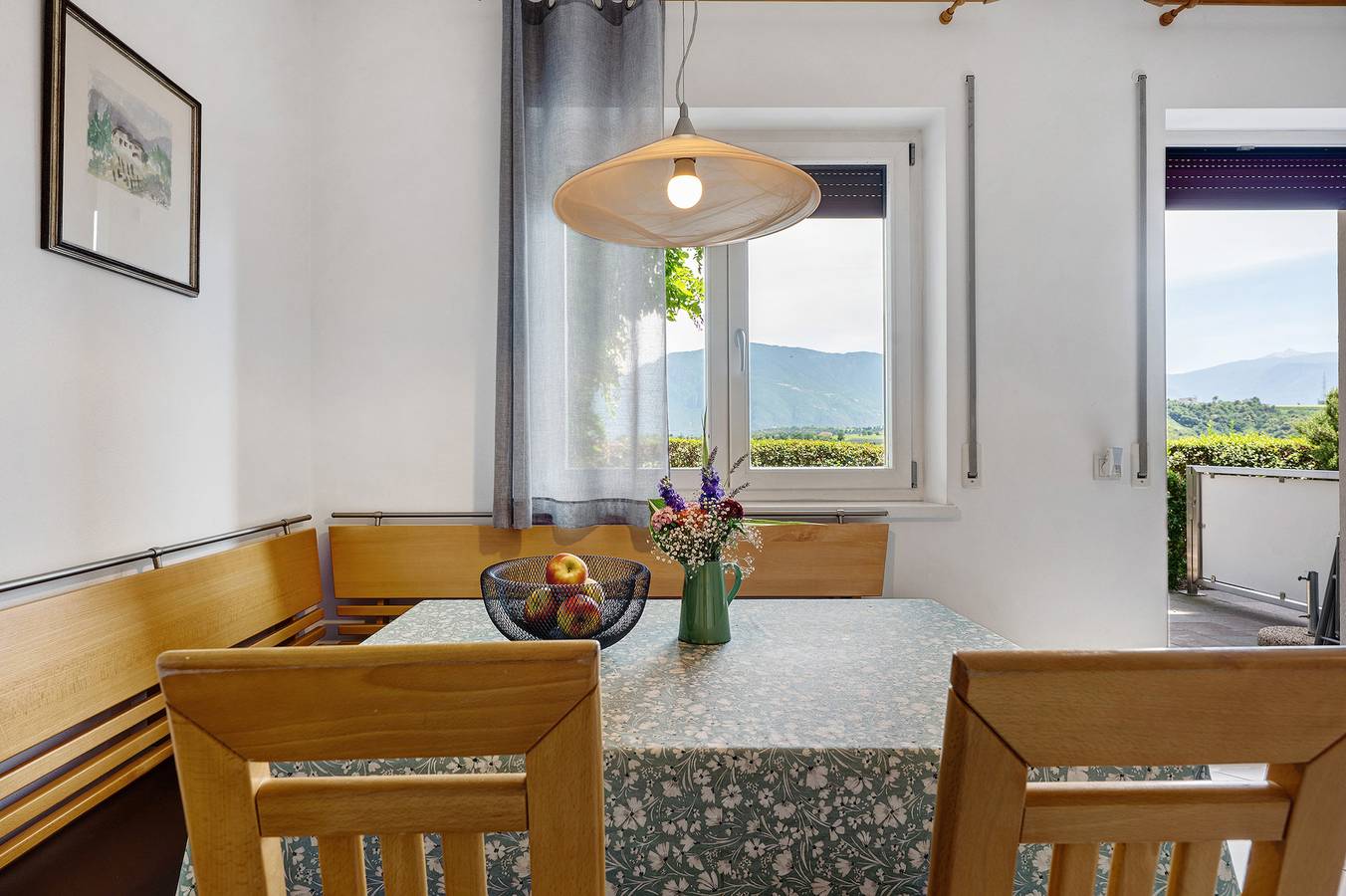 Ganze Wohnung, Ferienwohnung 'Oma' mit Bergblick, Gemeinschaftsterrasse und Wi-Fi in St. Pauls, Eppan an der Weinstraße