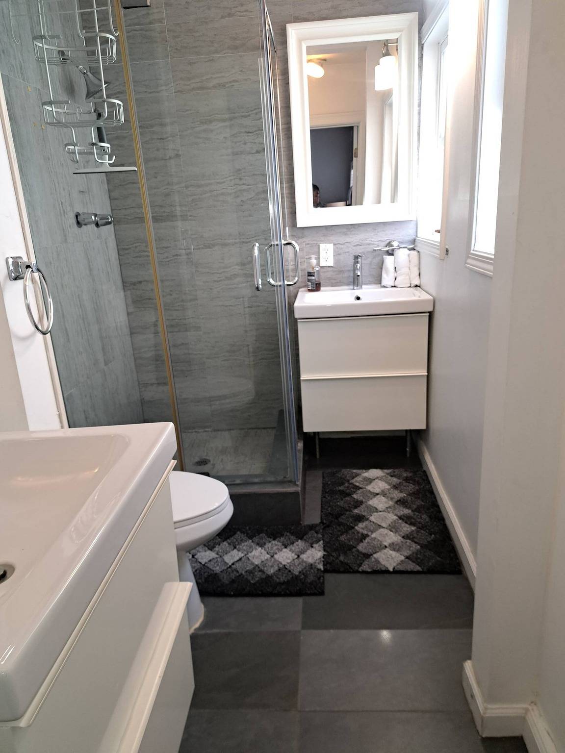 Ganze Wohnung, Tolle Wohnung mit 3 Schlafzimmern und 3 Schlafzimmern im Zentrum von Beverly Hills in Los Angeles, Los Angeles County