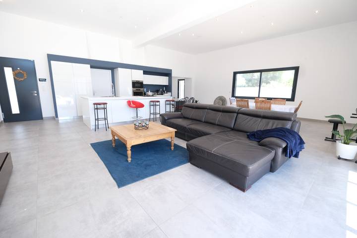 Location de vacances pour 8 personnes, avec jardin à Châteauneuf-de-Gadagne - 3