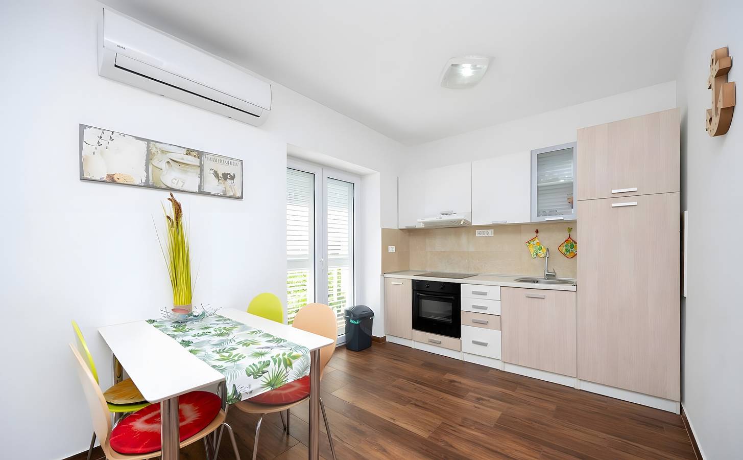 Monolocale intero, Appartamento 'Studio Vukman Novalja' con Balcone, Wi-Fi e Aria Condizionata in Novaglia, Pag
