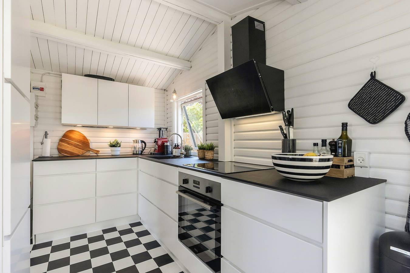 Sommerhus på lukket vej med direkte sti til have in Korsør, Slagelse Kommune