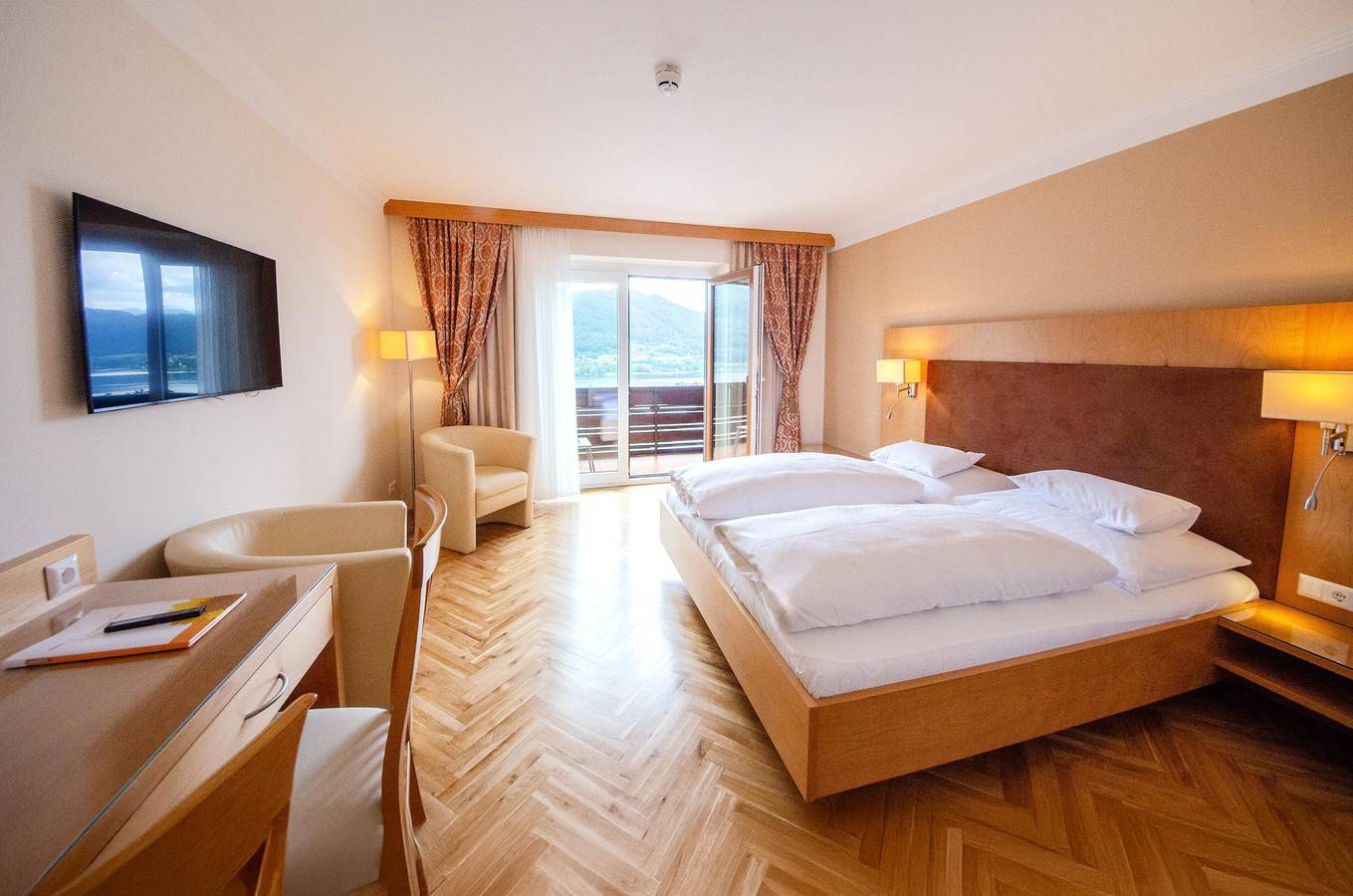 Hotel Ossiacher See**** in Steindorf am Ossiacher See, Oberkärnten