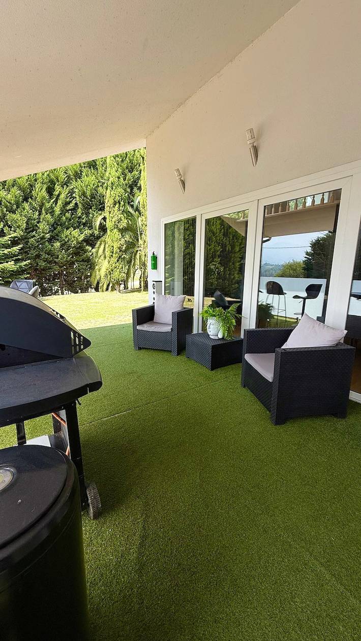 Casa de vacaciones 'Romeo' con vistas a la montaña, piscina privada y Wi-Fi in Oviedo, Cordillera Cantábrica