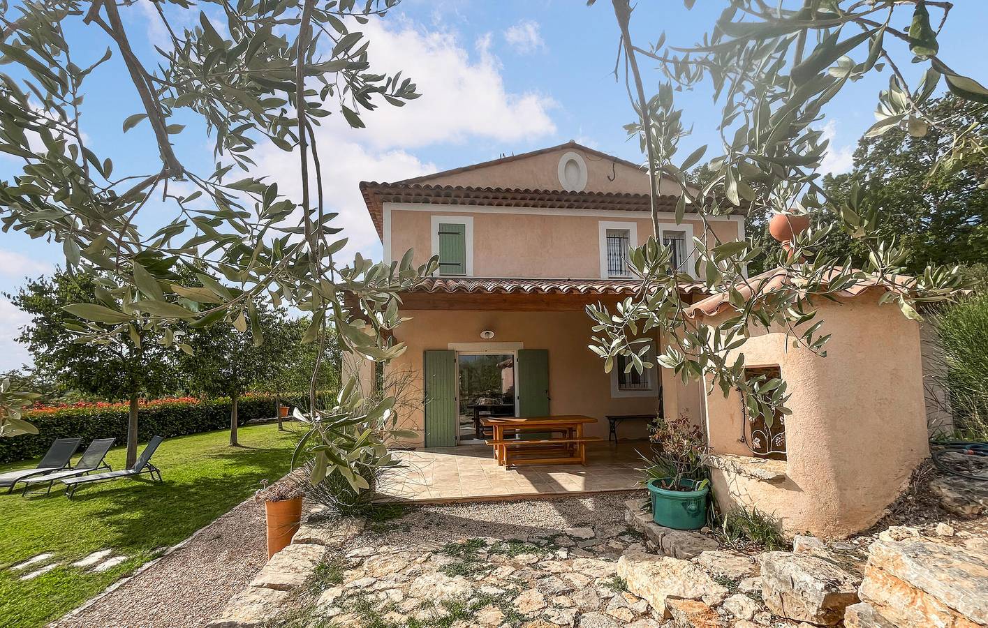 Spacieux appartement de 200 m² avec piscine, à proximité de la rivière Le Gabre in Seillans, Région de Draguignan