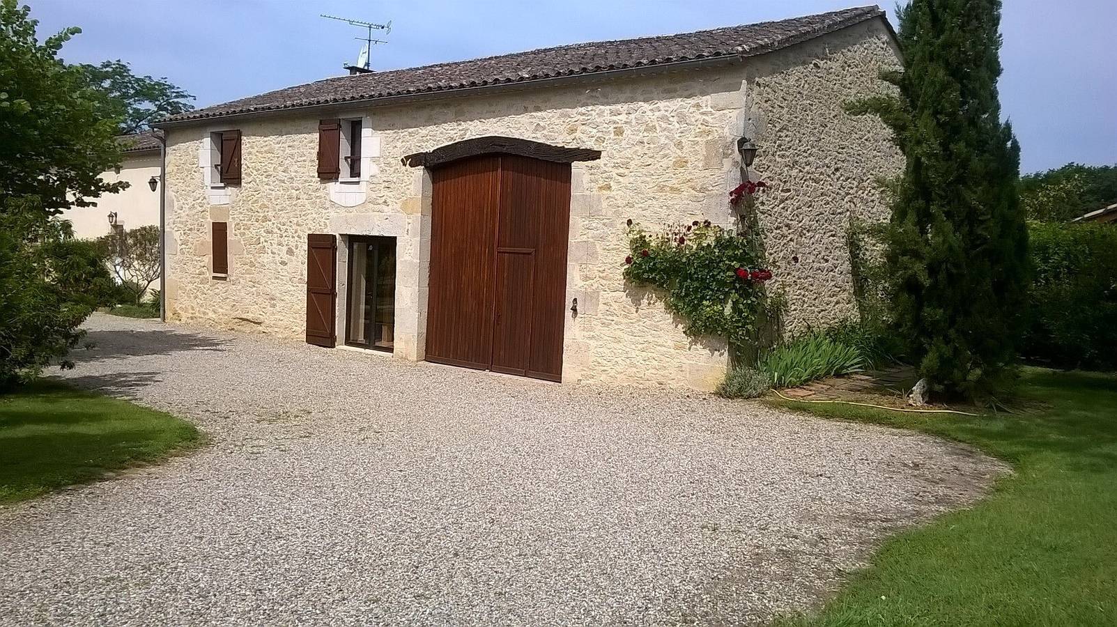 Chambres d’hôtes « La Maison de Piquereau » avec piscine partagée, Wi-Fi et climatisation in Sauveterre-de-Guyenne, Région de Langon