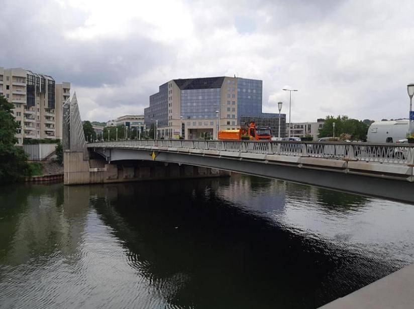 Appartement de vacances entier, Quadruple Room in Issy-les-Moulineaux, Hauts-de-Seine