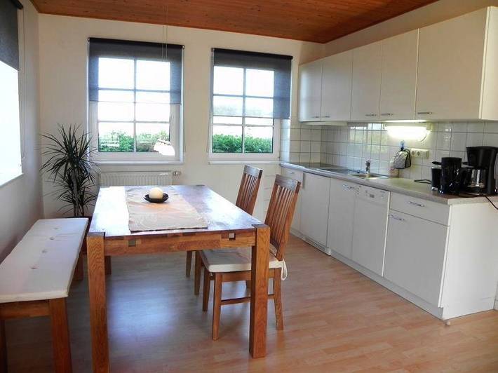 Ferienwohnung für 2 Personen, mit Terrasse und Garten sowie Ausblick in Nebel - 3