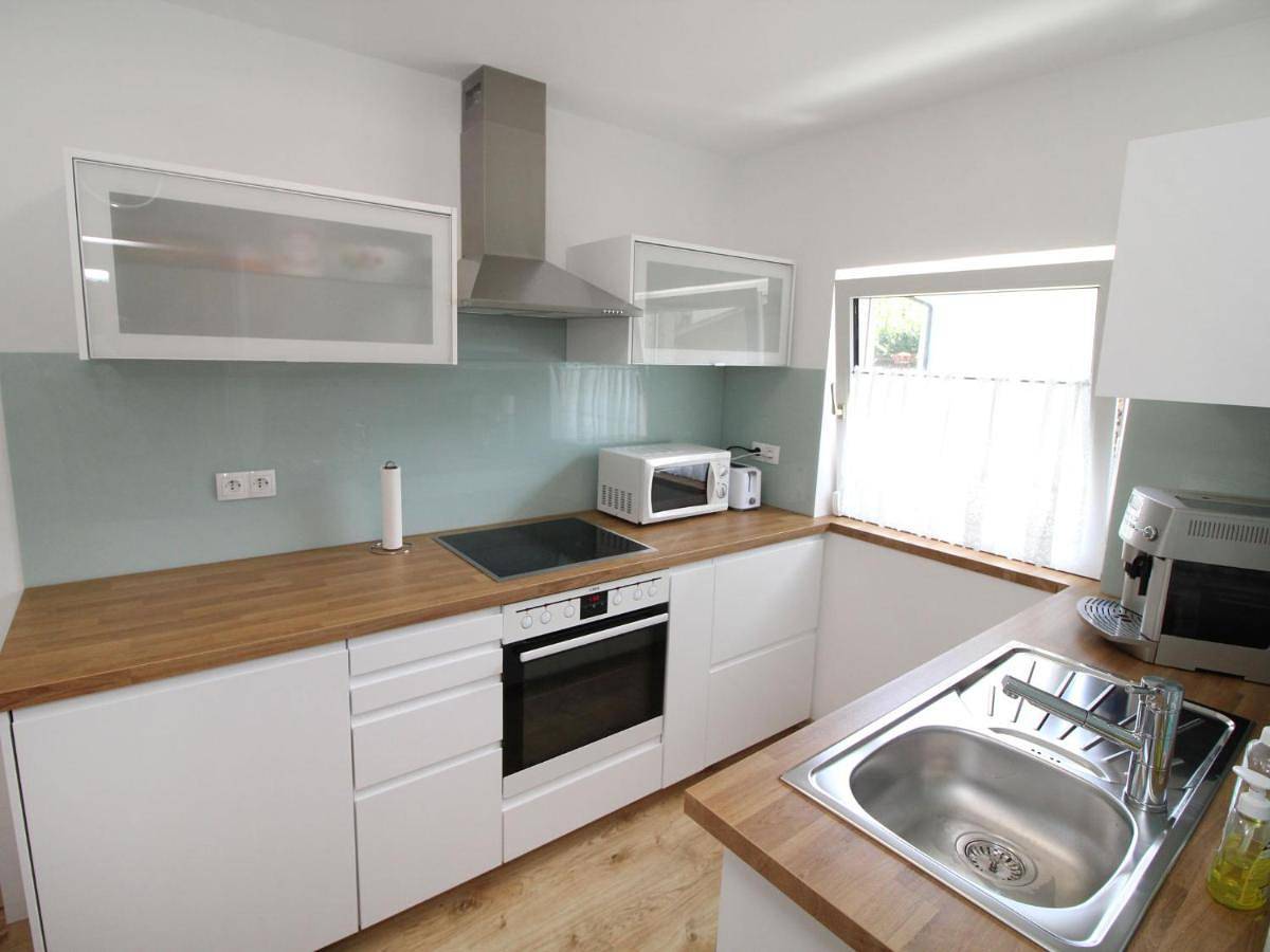 Holiday Home Bungalow Leopoldau by Interhome in Floridsdorf, Wien