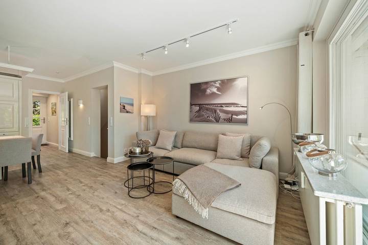 Ganze Wohnung, Wunderschöne, neu renovierte 3-Zimmer Wohnung im Herzen von Wenningstedt in Wenningstedt, Sylt