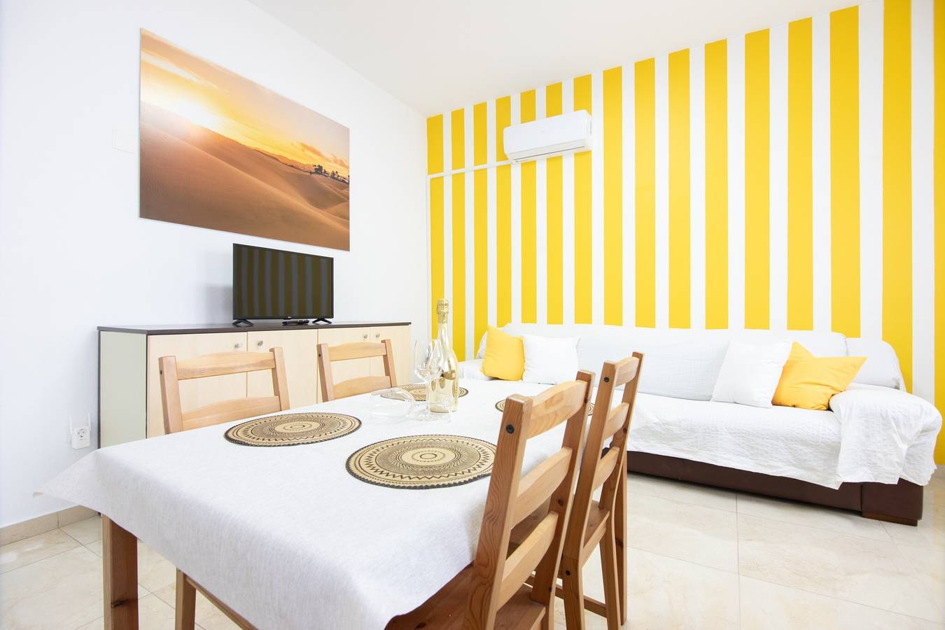 Casa vacacional 'Holiday Esquinita' con Wi-Fi y aire acondicionado in Castillo del Romeral, San Bartolomé de Tirajana