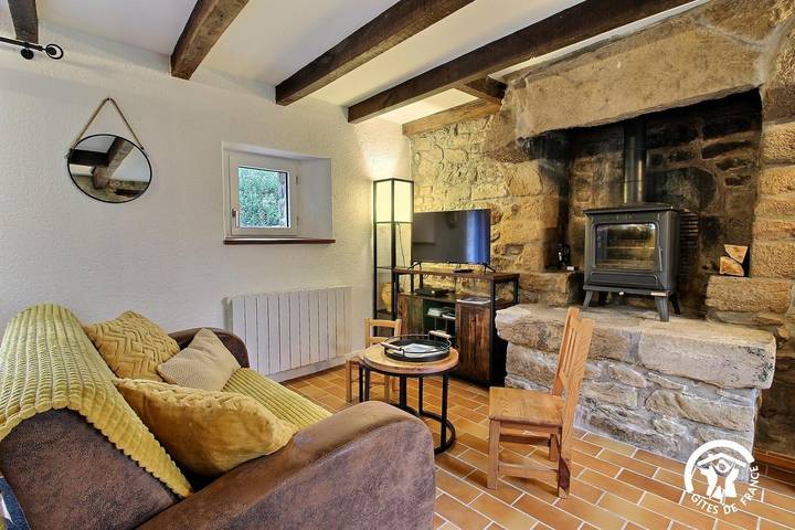 Gîte pour 3 personnes, avec jardin ainsi que terrasse et piscine, animaux acceptés à Locoal-Mendon - 4