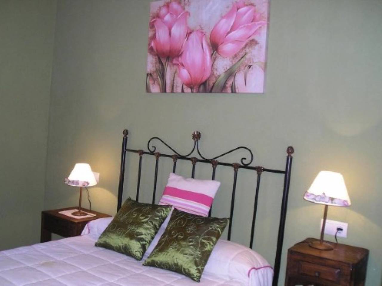 Apartamento entero, Apartamento 'Apartamento 1' con terraza compartida, jardín compartido y Wi-Fi in Obaya, Villaviciosa 