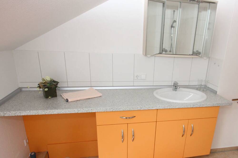 Ganze Wohnung, Ferienwohnung Am Himmelreich, 2 Schlafzimmer, max. 3 P. in Waldachtal, Landkreis Freudenstadt