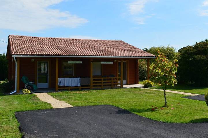Location de vacances pour 3 personnes, avec Terrasse et Jardin dans Clam