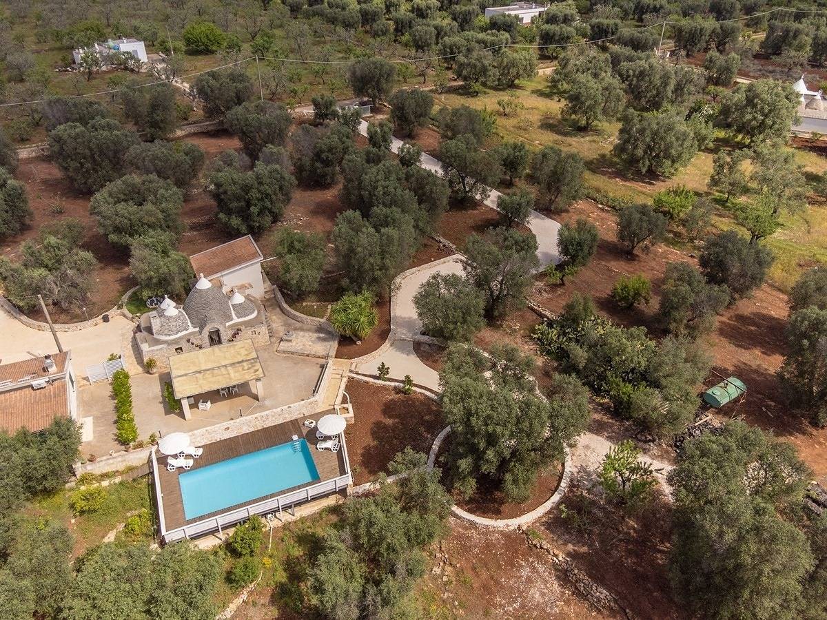 Trullo Quattro Carrini in Ceglie Messapica, Salento