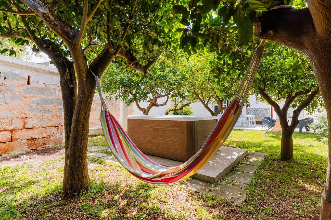 Villa "Dimora Della Quercia" con 2 terrazze private, vasca idromassaggio privata e Wi-Fi in Taviano, Golfo di Taranto