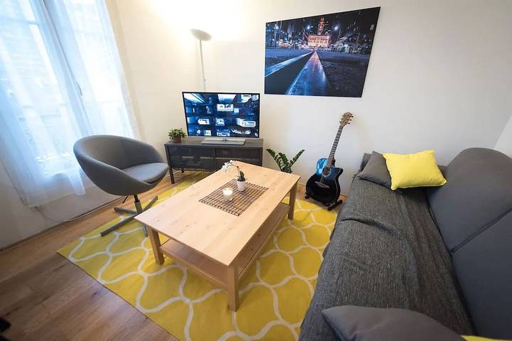Appartement entier, Vue La Défense, Contemporain, tout confort. in Puteaux, Hauts-de-Seine