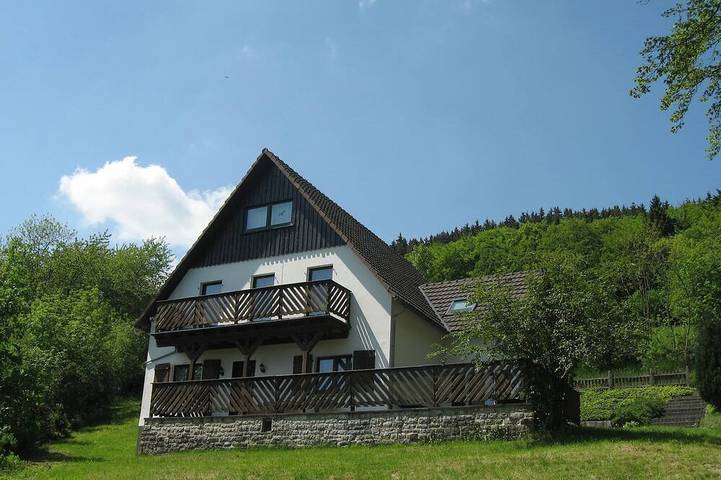 Chalet für 20 Personen, mit Garten in Medebach