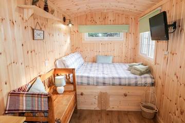 Glamping for 2 People in County Tyrone, Ulster, Photo 3