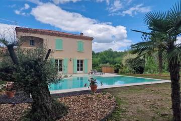 Location de vacances pour 6 personnes, avec jardin et balcon à Ribérac