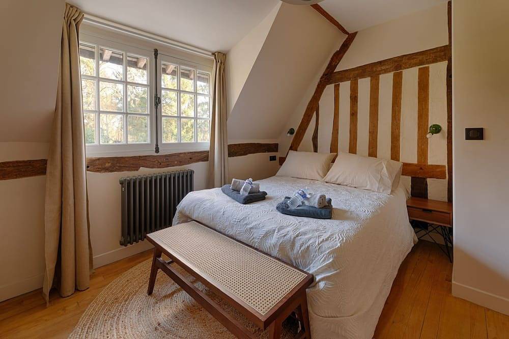 L'Écrin de luxe by Les Maisons de Charloc Homes in Branville, Région de Lisieux