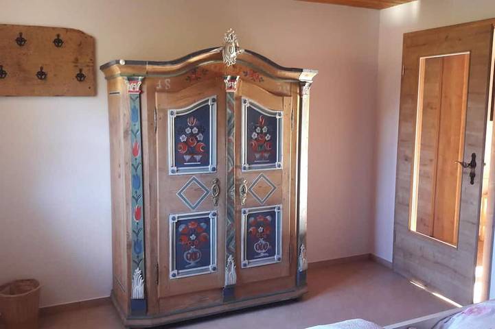 Gîte pour 7 personnes, avec balcon ainsi que jardin et jacuzzi à Jachenau - 4