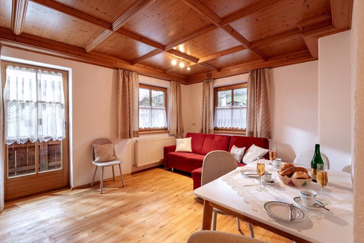 Ferienwohnung für 3 Personen, mit Balkon in Fügen