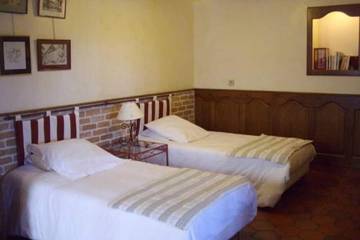 Maison De Vacances pour 5 Personnes dans Vitrac (Cantal), Massif central, Photo 2