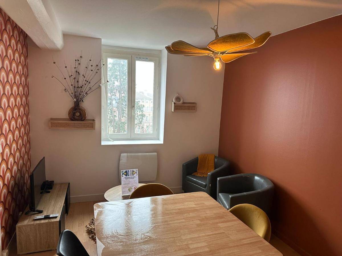 Appartement entier, Appartement en face du parc de l'Arbresle refait à neuf en janvier 2026 in L'Arbresle, Lyon et ses environs