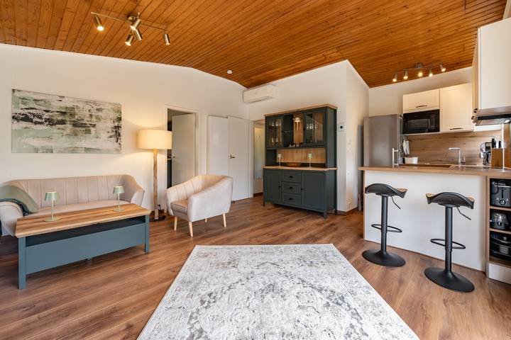 Bungalow voor 4 personen, met terras en balkon/terras in Kamperland