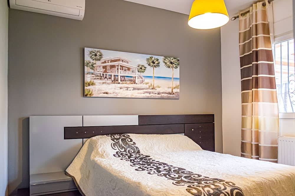Villa con apartamento torre, piscina, barbacoa, a pocos minutos de la playa in Els Poblets, Costa Blanca