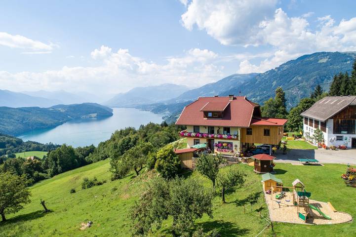 Ferienwohnung für 2 Personen, mit Ausblick und Seeblick sowie Balkon und Garten - 1