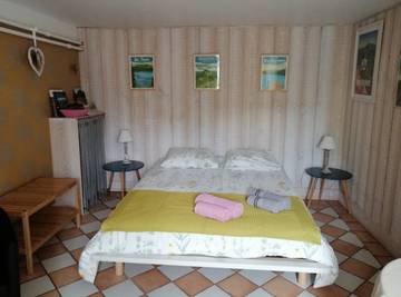 Chambre d’hôte pour 2 personnes, avec jardin dans le Puy-de-Dôme