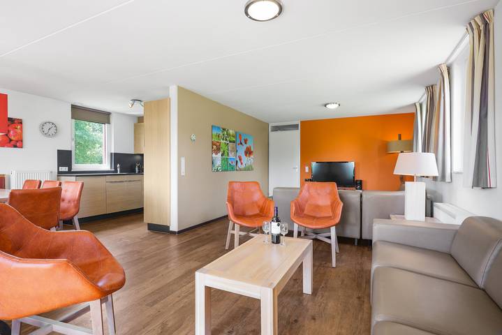 Ferienhaus für 12 Personen, mit Balkon/Terrasse und Terrasse sowie Sauna in Kell am See - 2