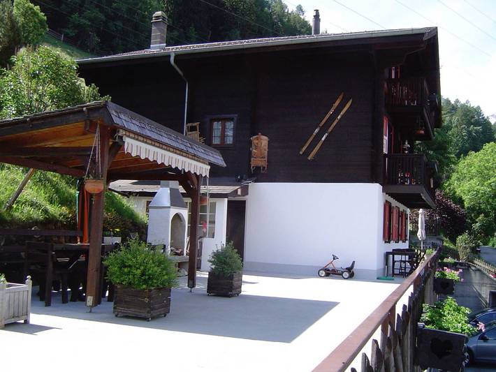 Hütte für 5 Personen, mit Balkon und Terrasse sowie Garten und Ausblick in der Aletsch Arena