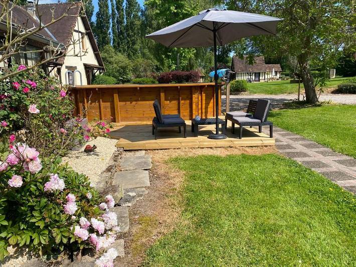 Location de vacances pour 4 personnes, avec piscine ainsi que vue sur le lac et jardin, animaux acceptés dans Gouffern en Auge - 2
