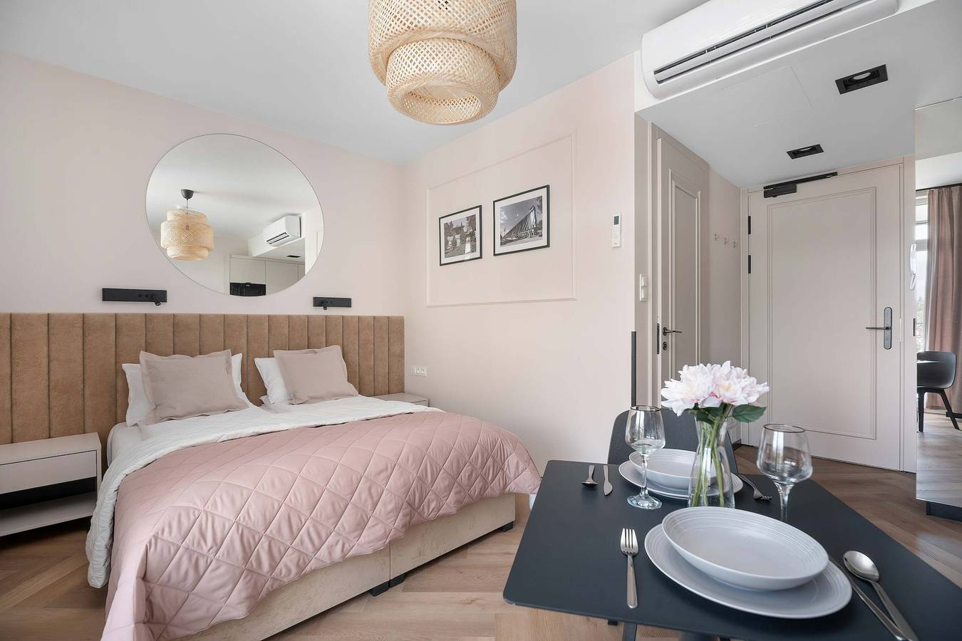 Ganze Ferienwohnung, Modern Studio with a Balcony | Air Conditioning | Near the Zdrojowy Park in Ciechocinek, Kujawien-Pommern
