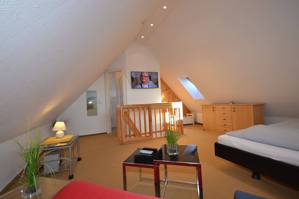 Ganze Wohnung, Ferien am Meer in der wunderschönen Albatros: mit Reetdach, Sauna und viel Platz in Barendorf, Dassow