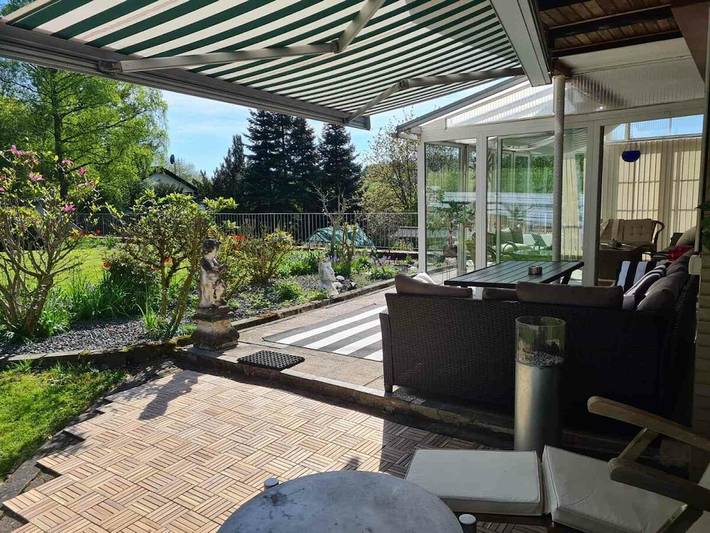 Ferienhaus in Mehren mit Schwimmbecken in Mehren, Vulkaneifel