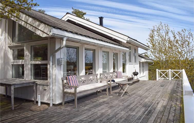 Ferienhaus für 8 Personen, mit Terrasse und Garten in Süd-Norwegen
